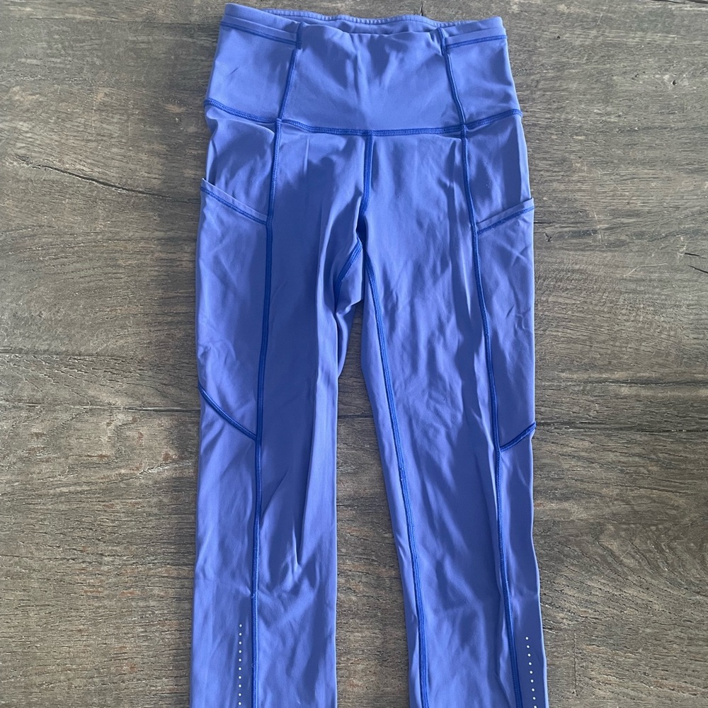 Lululemon high rise, cropped fast and free leggings with pockets, size 2.
